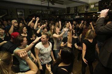 هتل Hajo´s Germania Lodge & Irish Pub