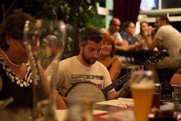 هتل Hajo´s Germania Lodge & Irish Pub