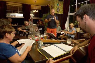 هتل Hajo´s Germania Lodge & Irish Pub