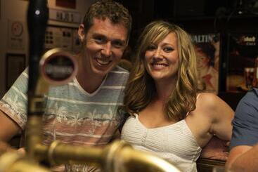 هتل Hajo´s Germania Lodge & Irish Pub