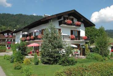 هتل Haus Viol