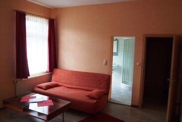 هتل Pension Haus Saarland