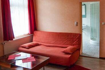 هتل Pension Haus Saarland
