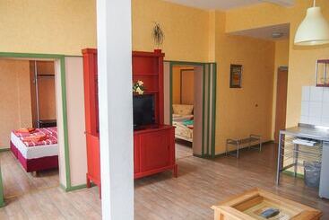 هتل Pension Haus Saarland