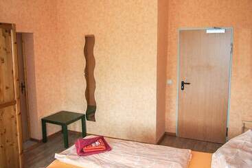 هتل Pension Haus Saarland