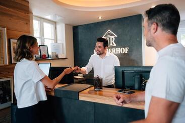 هتل Rodderhof