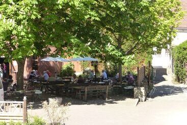 هتل Zum Brauhaus