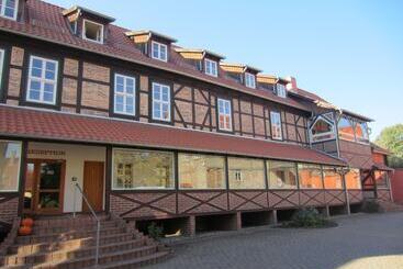 هتل Zum Brauhaus