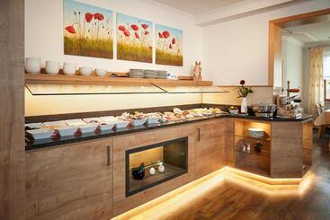 هتل & Ferienappartements Edelweiss