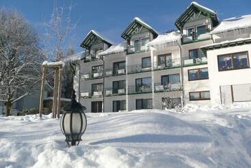 هتل & Ferienappartements Edelweiss