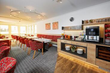 هتل & Ferienappartements Edelweiss