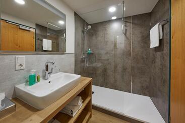 هتل & Ferienappartements Edelweiss