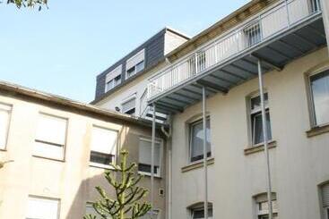 هتل Kaufhold   Haus Der Handweberei