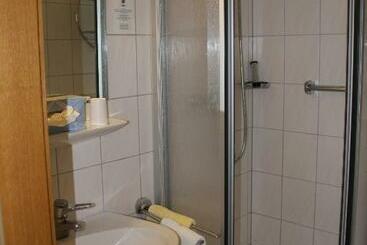 هتل Kaufhold   Haus Der Handweberei