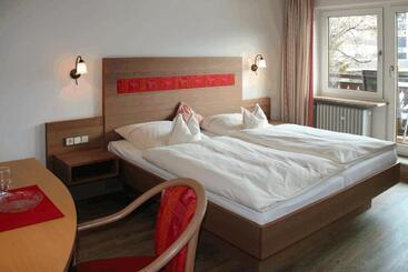 پانسیون Gasthof Adler
