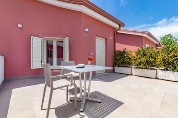 Dipladenia Garden Country House - Mascali