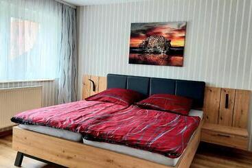 تختخواب و صبحانه Pension Haus Germania