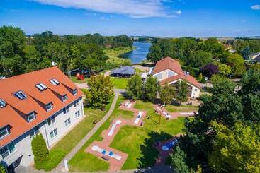 Bernstein Acamed Resort