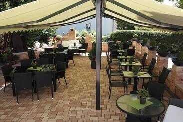 Gasthof Und Pension Frankenthal   Garni