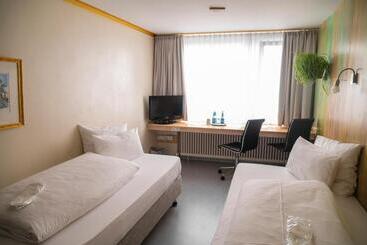 Abalon Hotel Ideal