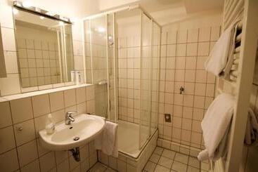 هتل Ahrberg Viertel