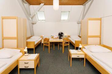 هتل Bildungshaus St. Bernhard Wohnen Und Tagen