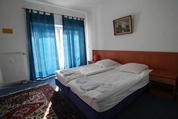 هتل Ahrberg Viertel