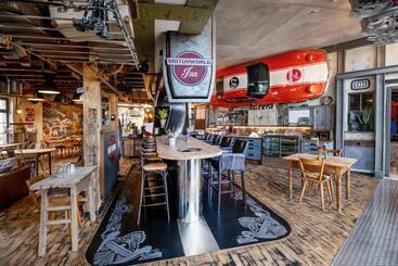 هتل Motorworld Inn
