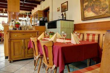 پانسیون Gasthof Traube