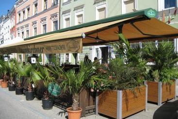 ベッドアンドブレックファースト Gasthof Pension Baumkirchner