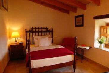 هتل Finca Can Estades
