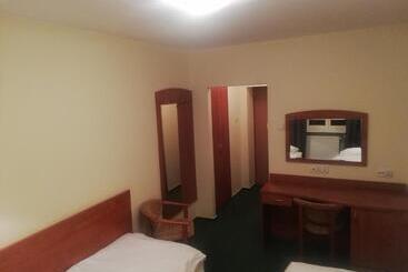 هتل Hostel Ratuszowy