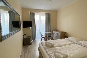 هتل Lazur Apartamenty