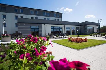 هتل Mazovia Airport Modlin