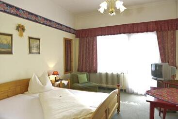 Отель Pension Zierlinger