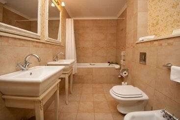 هتل Royal Baltic 4 Luxury Boutique