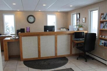 هتل Shiretown Inn & Suites