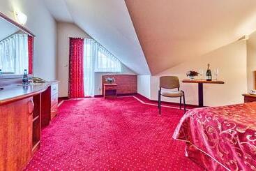 هتل St Lukas Medical & Spa