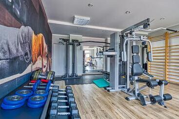 هتل St Lukas Medical & Spa