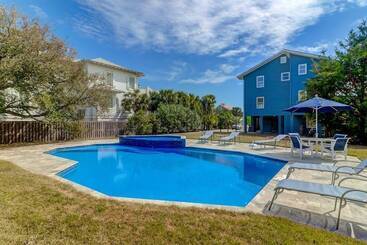 903 Ocean Boulevard