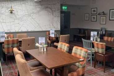 تختخواب و صبحانه The Farmers Arms