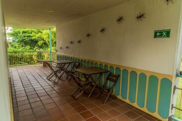 هتل Eden Parque Del Cafe