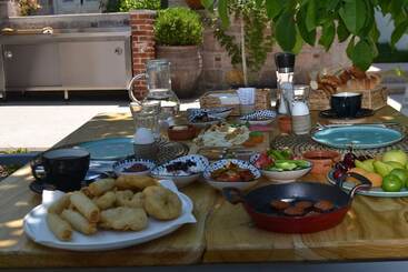 هتل Lunaria Guest House