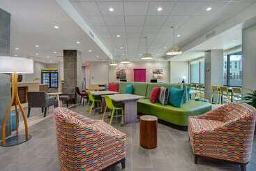 هتل Home2 Suites By Hilton Burleson