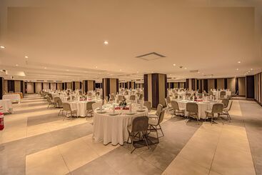 هتل Krystal Palace Douala