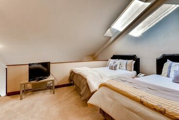 هتل Luxury Ski In, Ski Out 1 Bedroom Condo In Lionshead Village