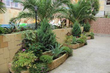 پانسیون Guest House Planeta Mov