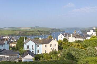 15 Combehaven