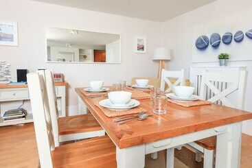15 Combehaven