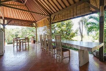 هاستل Bali Eco Living Yoga Healing Meditation And Retreat Center
